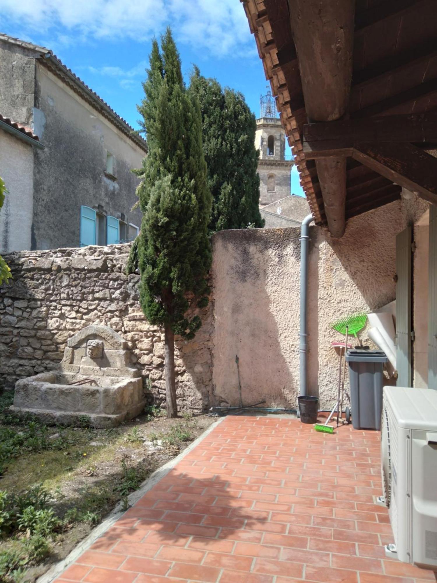 Maison De Village Avec Jardin Dans Centre Historique Eyguières Eksteriør billede